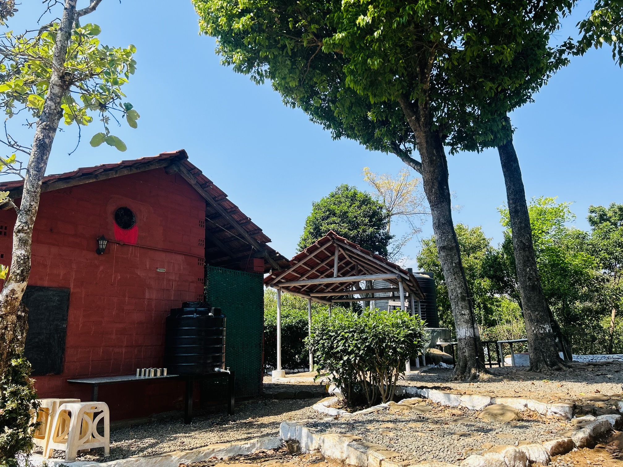 in-TENT-ionally basic