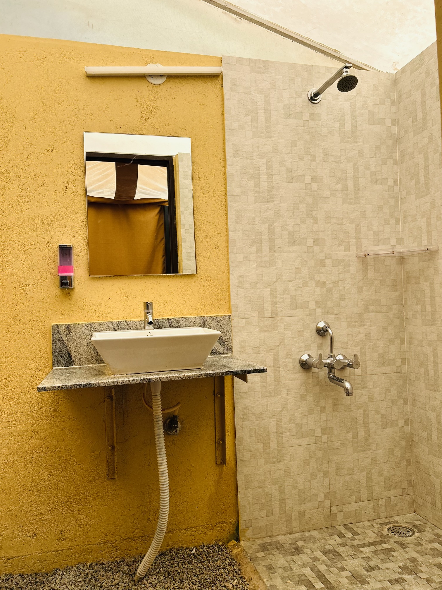 in-TENT-ionally basic